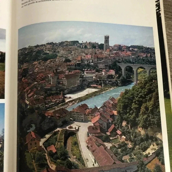 1961 Souvenir Book  of Switzerland - Picture 5 of 8